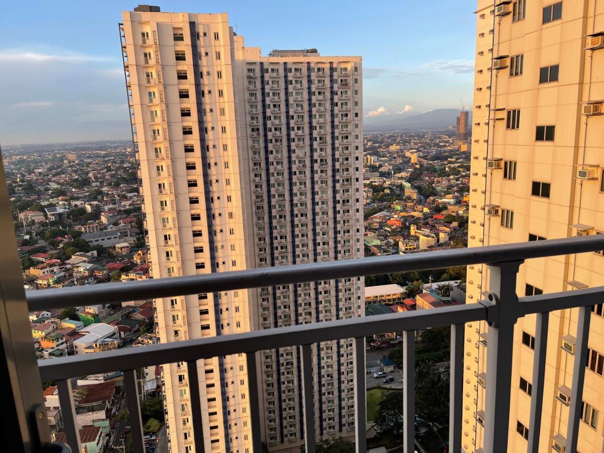 Relaxing City View Aparthotel Manila Exterior photo