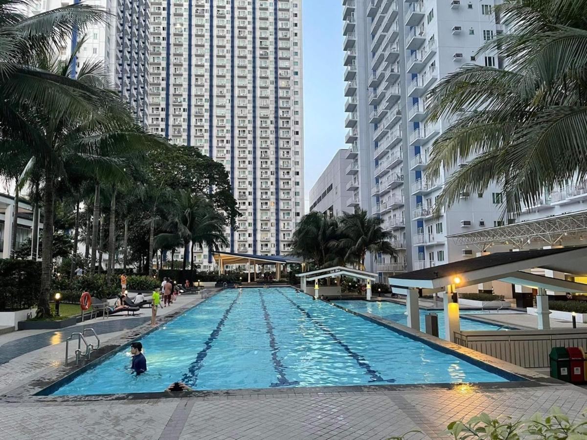 Relaxing City View Aparthotel Manila Exterior photo